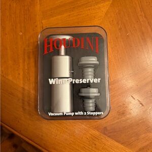 Houdini Wine Preserver Vacuum Pump with Stoppers